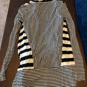 Three Dots Tops - Three Dots Black and White Wrap Size M Three Dots Tops - Three Dots Black and White Wrap Size M
